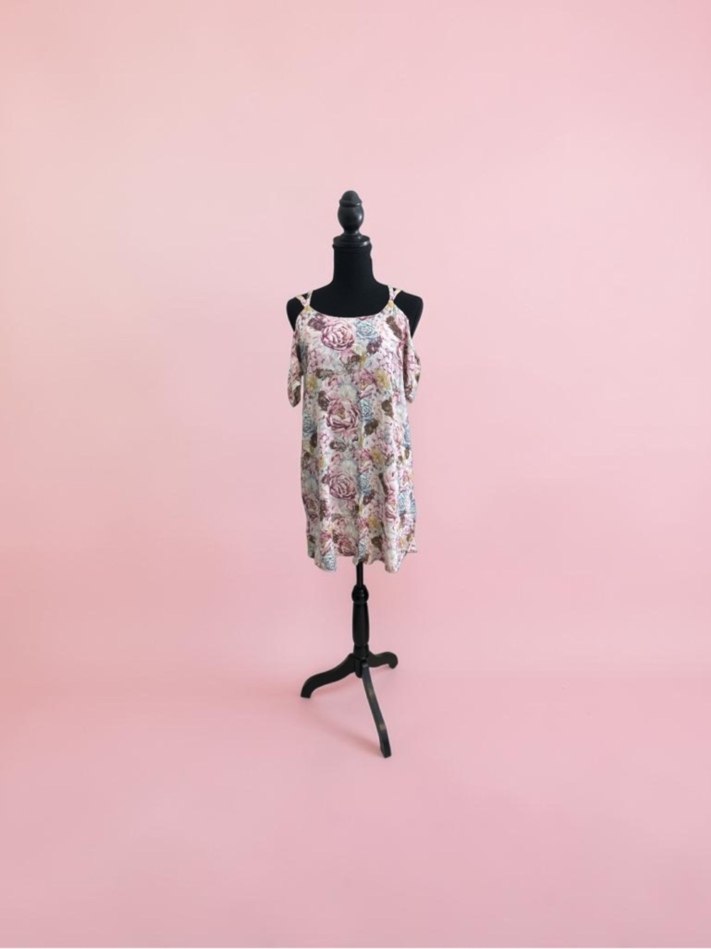 Cinnamon Girl Floral Cold-Shoulder Sleeveless Tunic dress